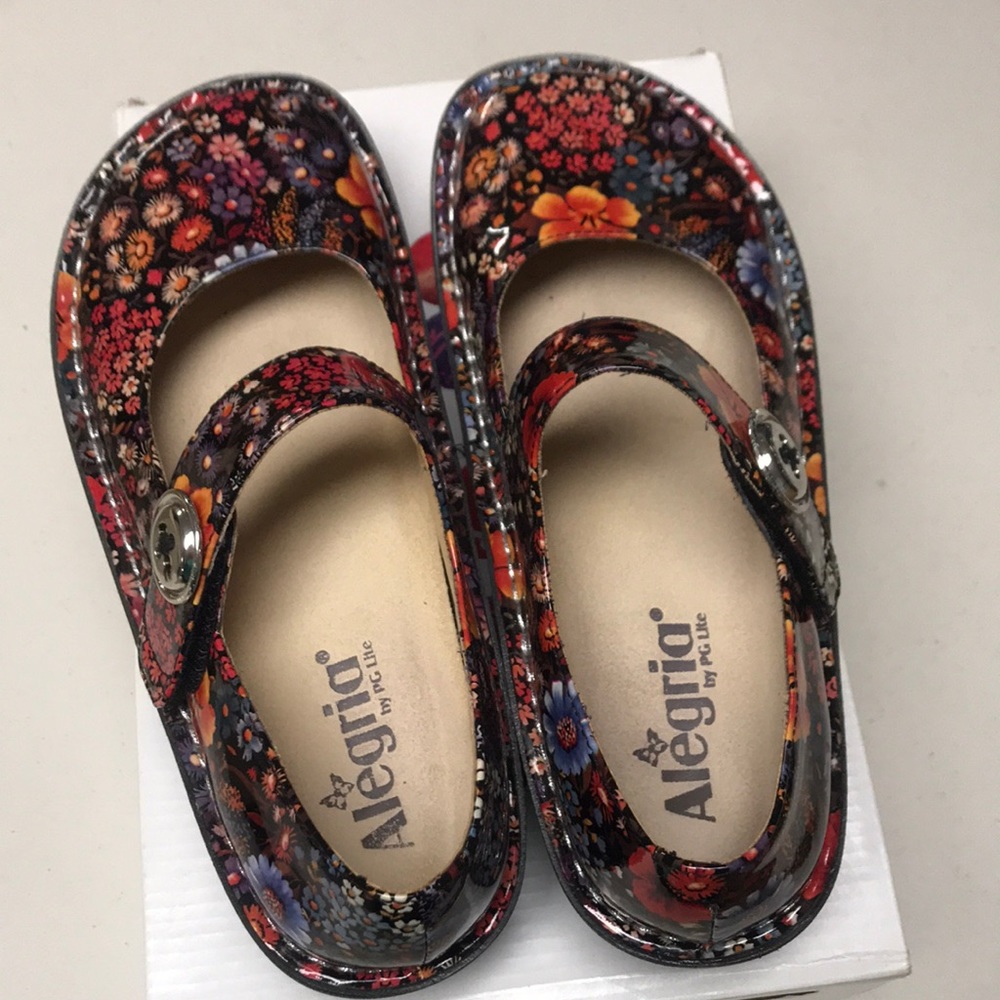 Alegria “midnight garden” Paloma Mary Janes.